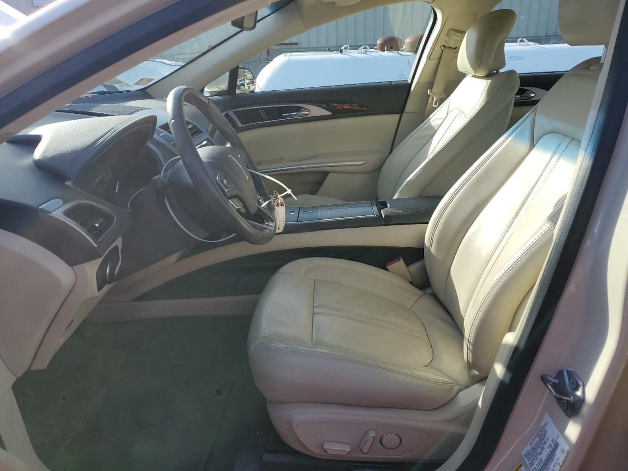 2014 Lincoln MKZ VIN 3LN6L2LU3ER824279 Copart auction photo, front end / minor dent/scratches damage thumbnail 7