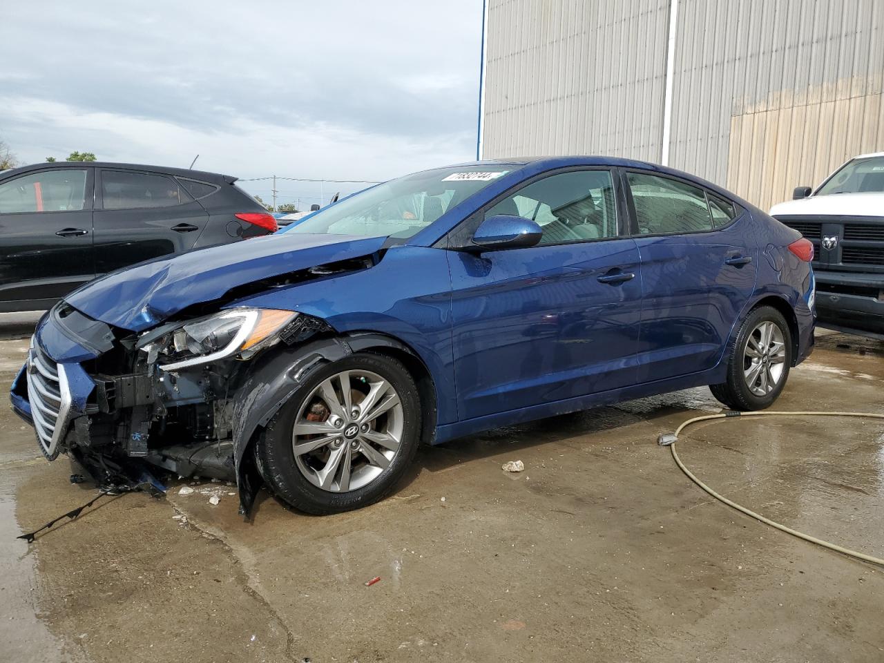 2017 Hyundai Elantra VIN 5NPD84LF2HH062774