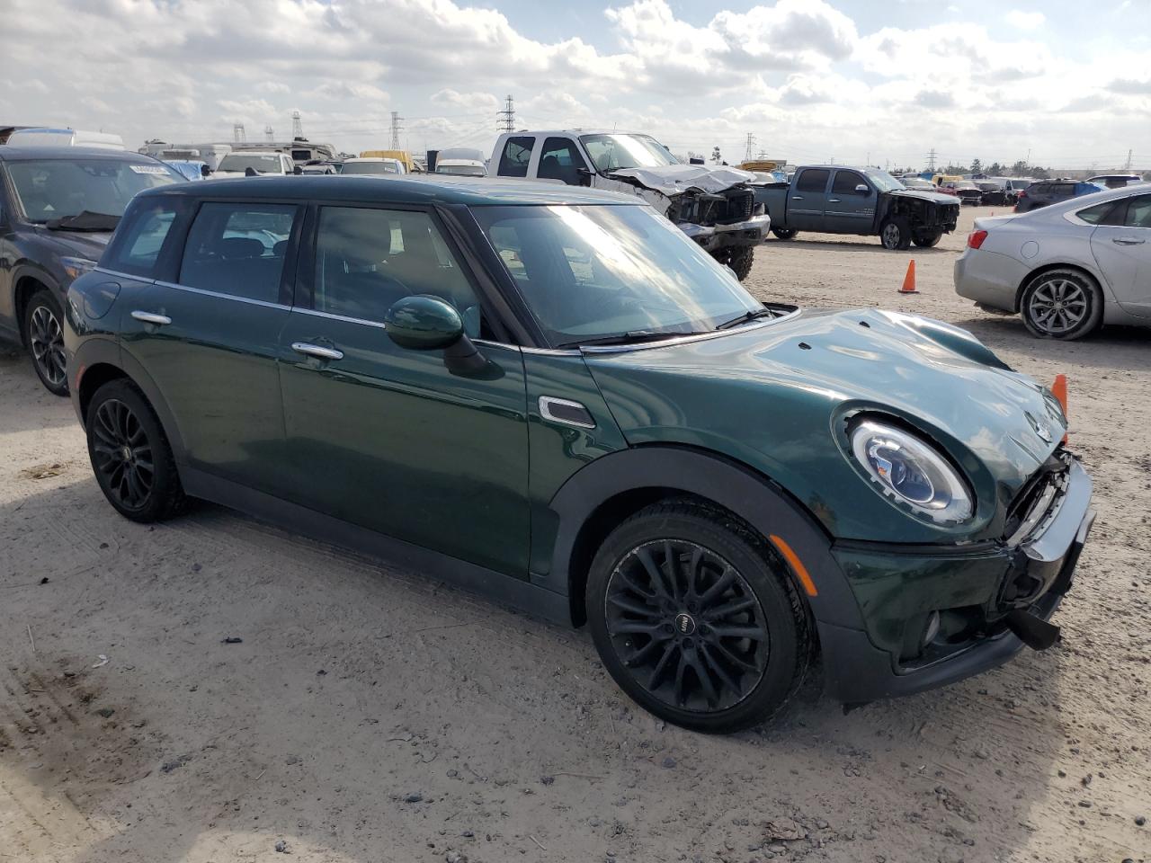 2017 MINI Cooper VIN WMWLN5C37H2E33283 Copart auction photo, front end / minor dent/scratches damage thumbnail 4