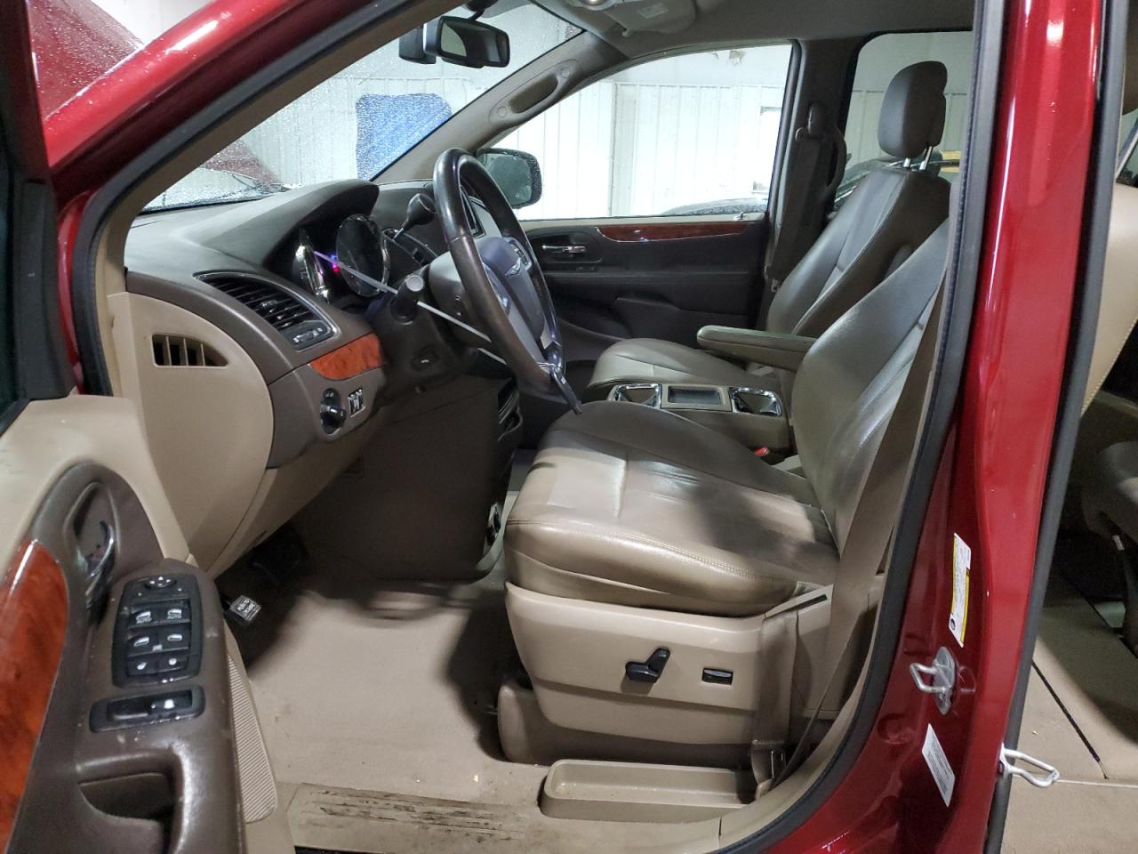 2012 Chrysler Town & Country VIN 2C4RC1CG1CR386905 Copart auction photo, front end damage thumbnail 7