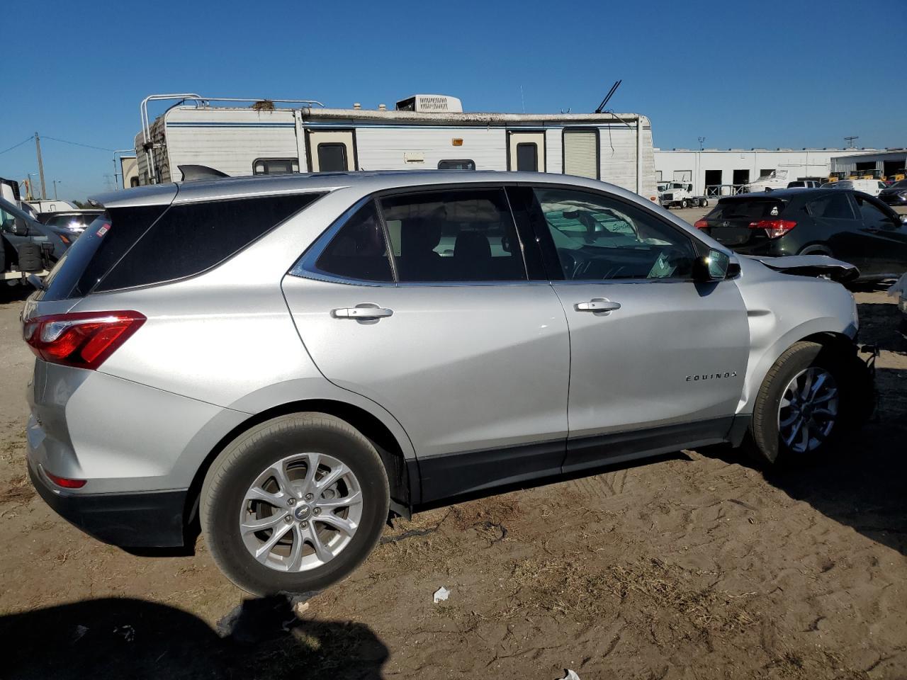 2019 Chevrolet Equinox VIN 3GNAXKEV2KS513012 Copart auction photo, front end damage thumbnail 3