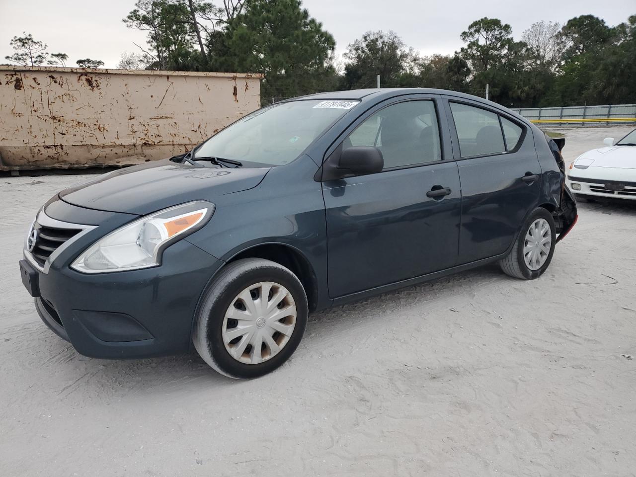 2015 Nissan Versa VIN 3N1CN7AP1FL821075