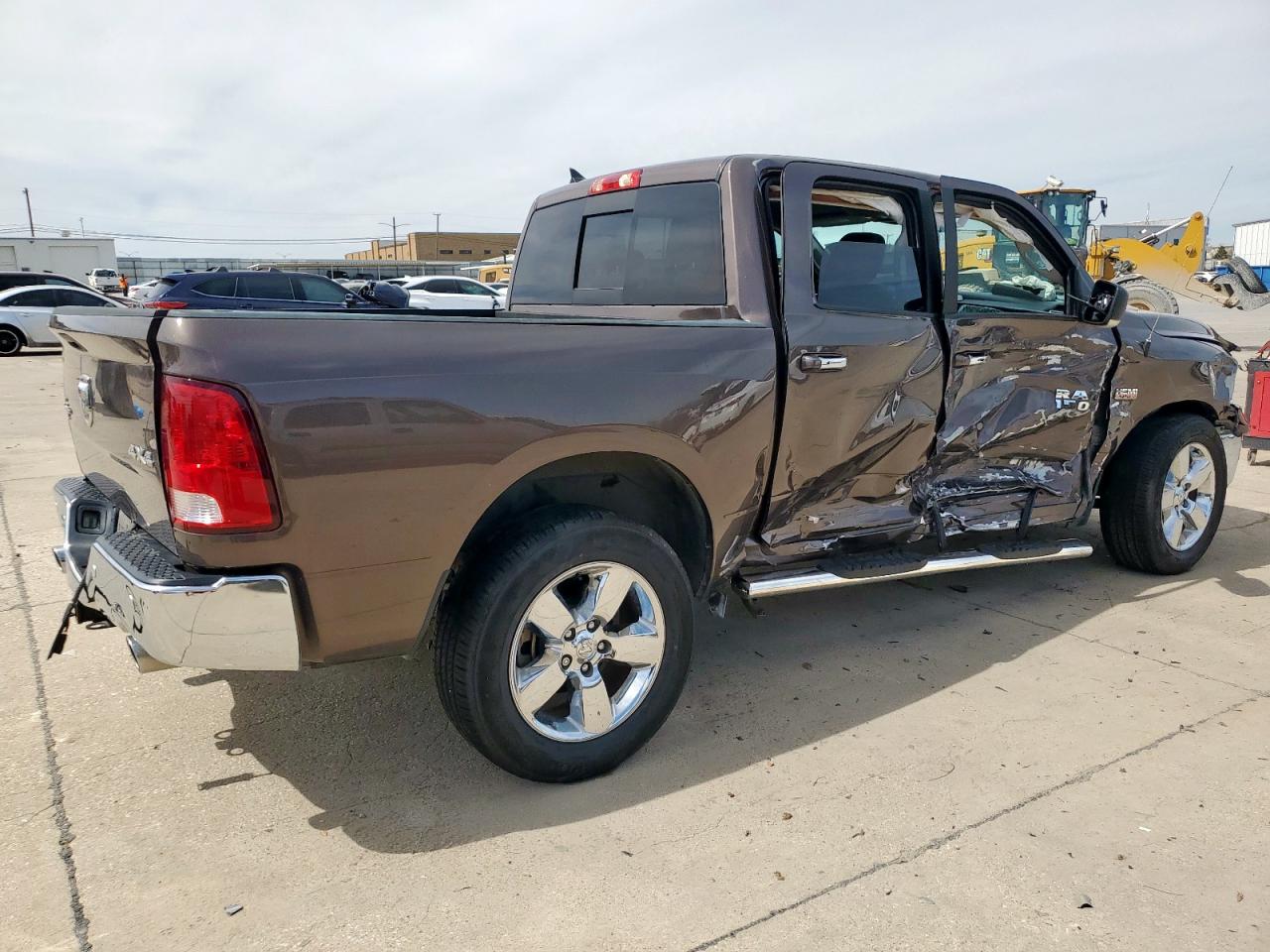 2018 RAM 1500 VIN 1C6RR7LT4JS250169 Copart auction photo, side damage thumbnail 3