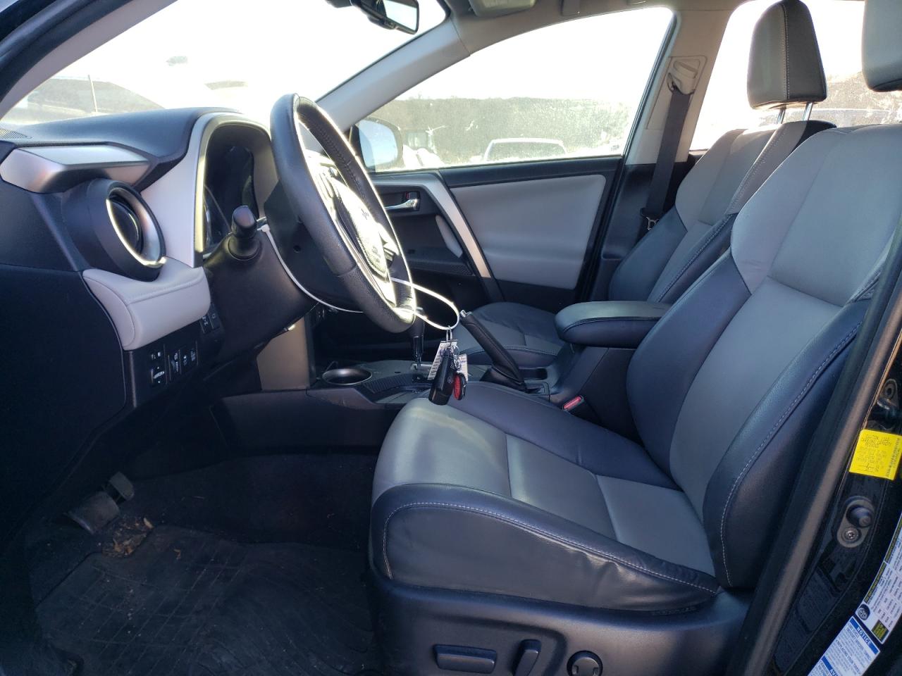 2015 Toyota RAV 4 VIN 2T3DFREV3FW373482 Copart auction photo, front end / minor dent/scratches damage thumbnail 7