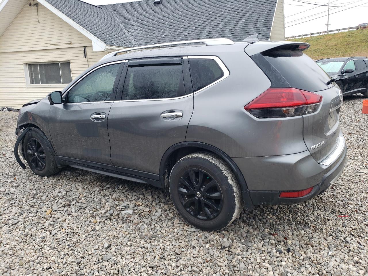 2018 Nissan Rogue VIN 5N1AT2MT5JC847149 Copart auction photo, front end / side damage thumbnail 2