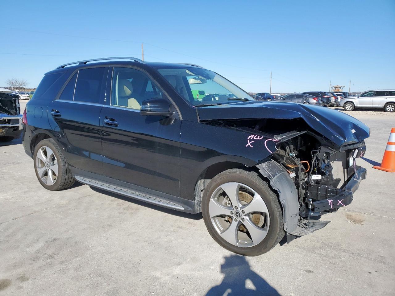 2018 Mercedes-Benz GLE VIN 4JGDA5HB5JB040660 Copart auction photo, front end damage thumbnail 4