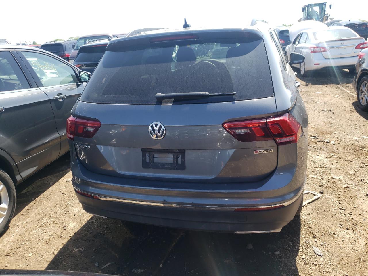 2020 Volkswagen Tiguan VIN 3VV2B7AX8LM030390 Copart auction photo, front end / replaced vin damage thumbnail 6