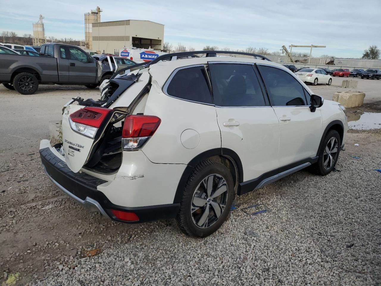 2021 Subaru Forester VIN JF2SKAXCXMH561968 Copart auction photo, all over damage thumbnail 3