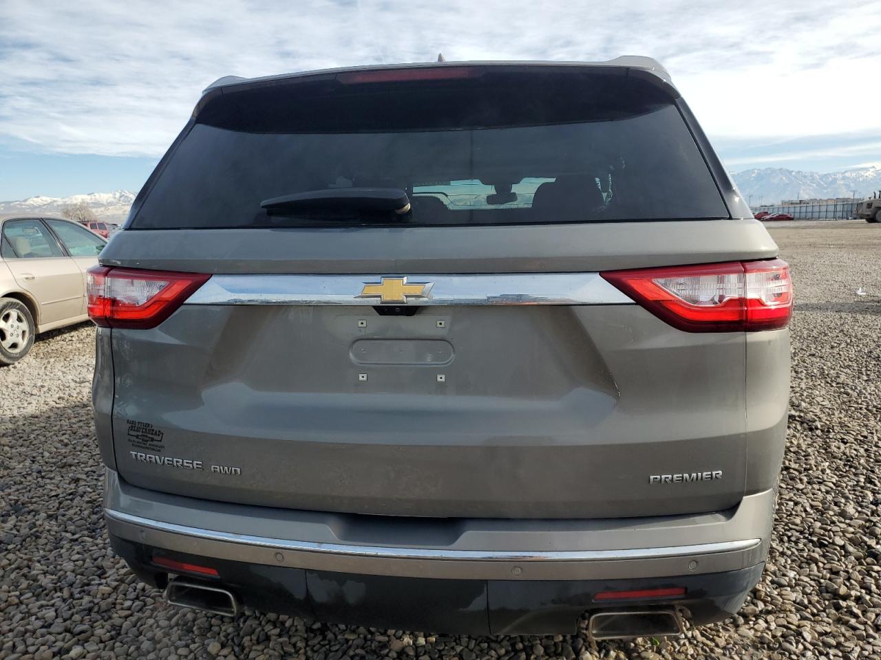 2019 Chevrolet Traverse VIN 1GNEVKKW3KJ139564 Copart auction photo, side damage thumbnail 6