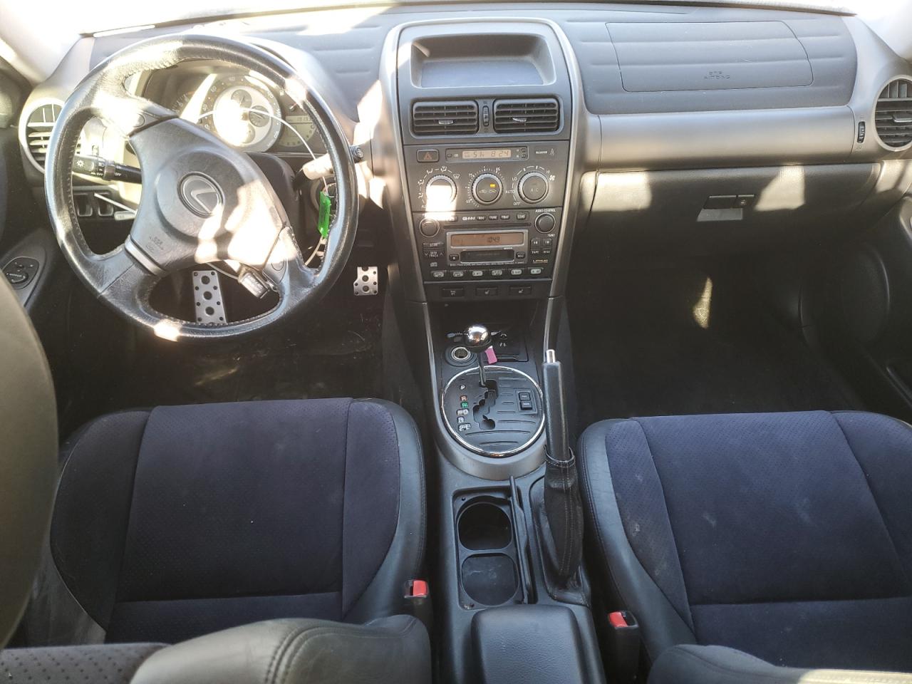 2001 Lexus IS VIN JTHBD182510033763 Copart auction photo, front end / minor dent/scratches damage thumbnail 8