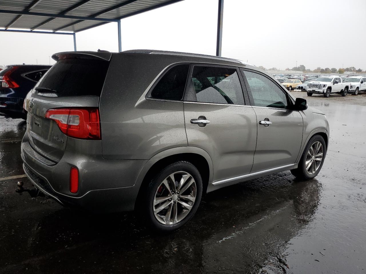 2015 KIA Sorento VIN 5XYKW4A7XFG636003 Copart auction photo, undercarriage / front end damage thumbnail 3
