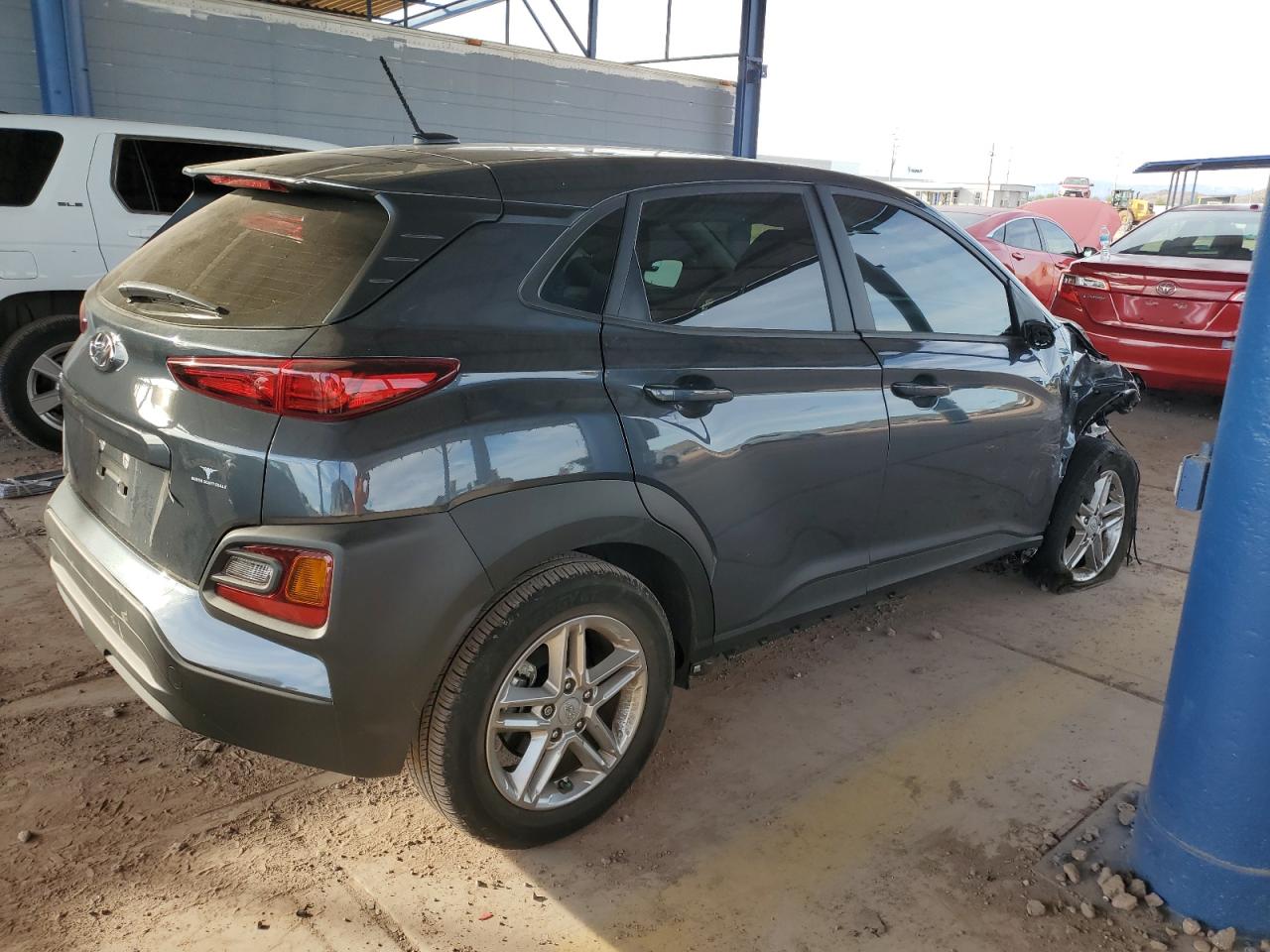 2021 Hyundai Kona VIN KM8K12AA2MU742242 Copart auction photo, front end damage thumbnail 3