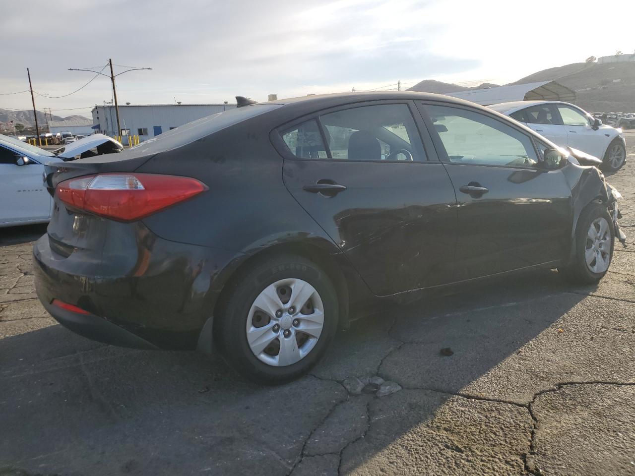 2015 KIA Forte VIN KNAFX4A61F5287230 Copart auction photo, front end / side damage thumbnail 3