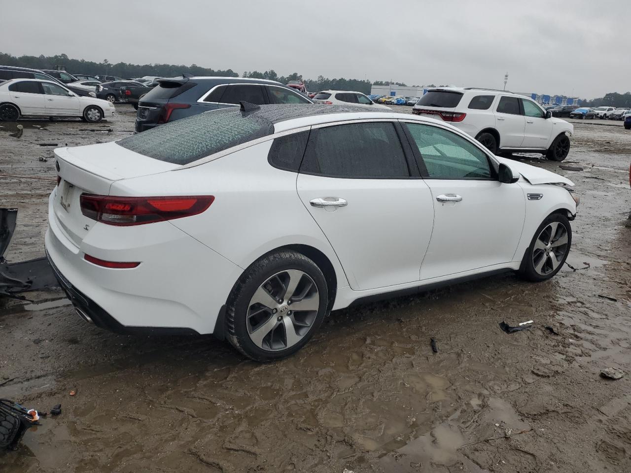 2019 KIA Optima VIN 5XXGT4L36KG360880 Copart auction photo, front end damage thumbnail 3