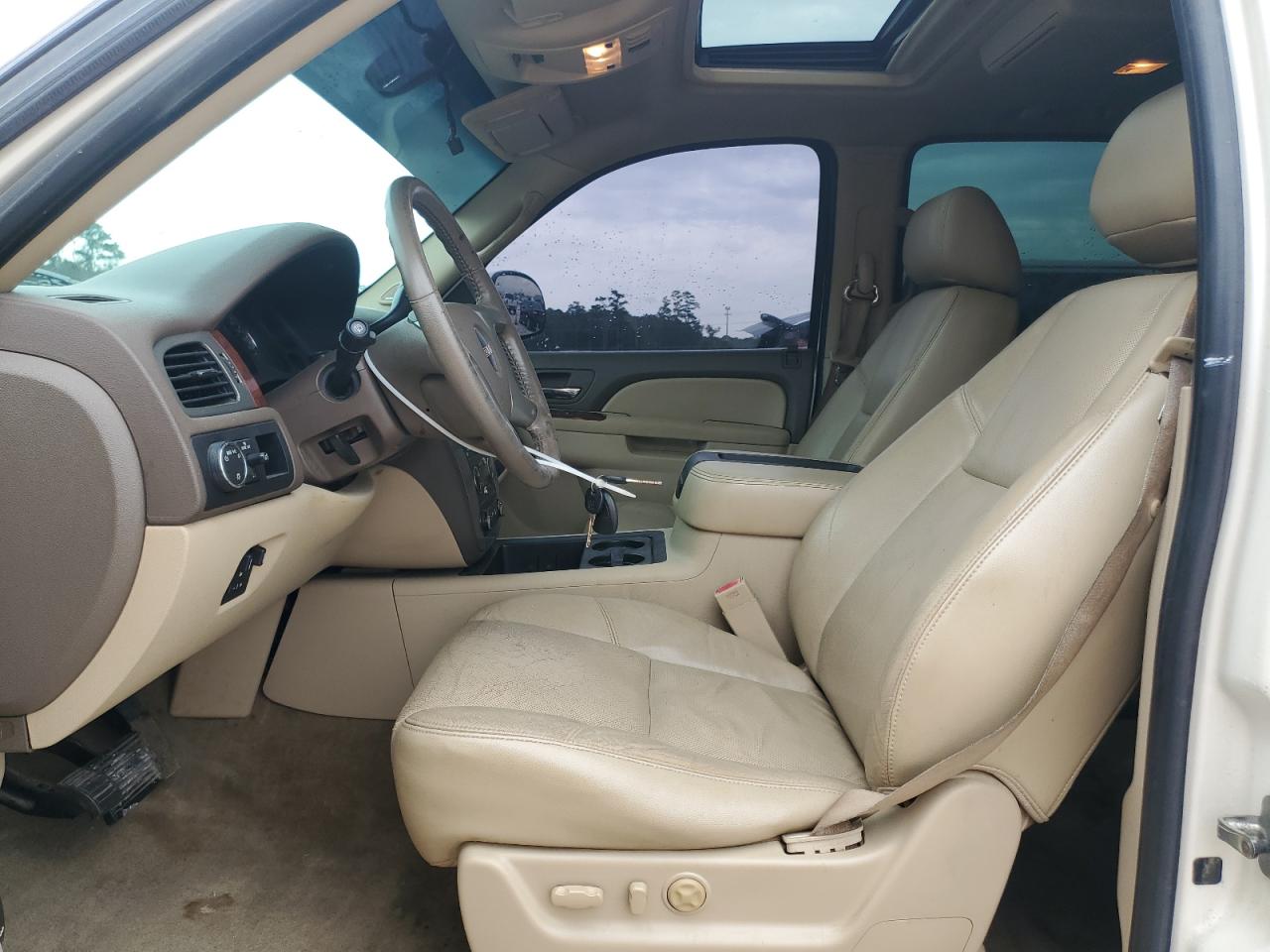 2010 GMC Yukon VIN 1GKUCCE04AR144588 Copart auction photo, front end / minor dent/scratches damage thumbnail 7