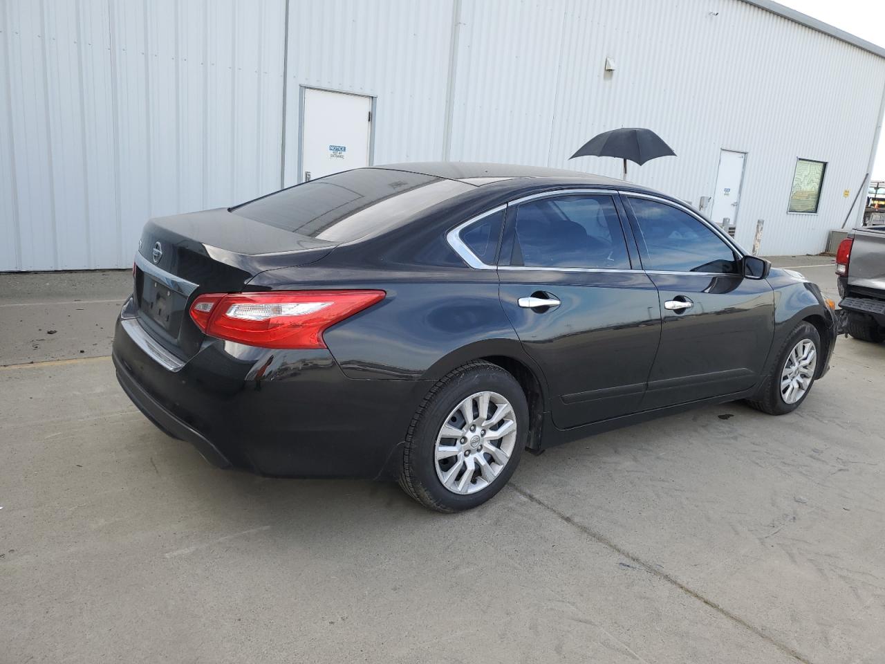 2017 Nissan Altima VIN 1N4AL3AP4HN304817 Copart auction photo, rear end damage thumbnail 3
