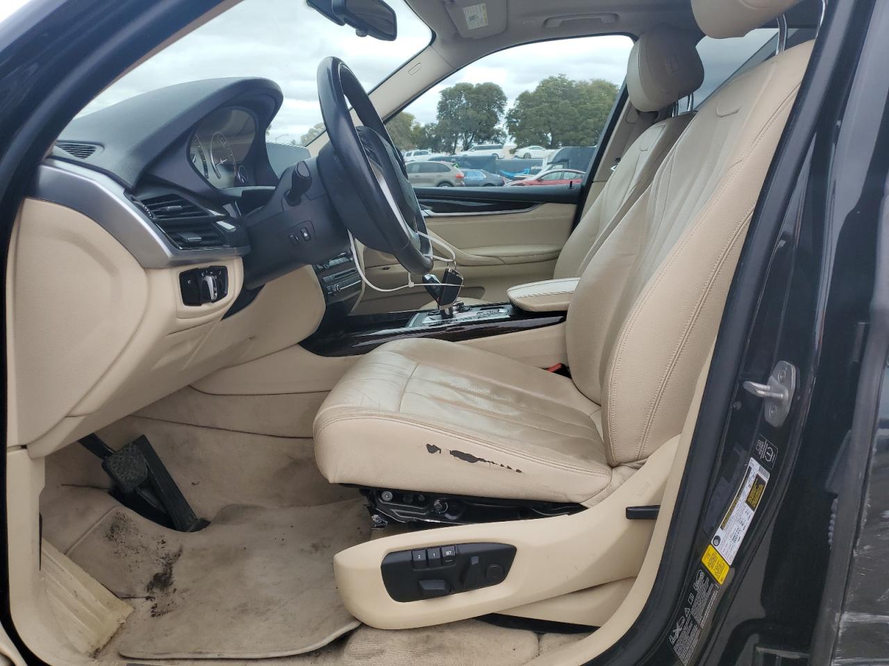 2015 BMW X5 VIN 5UXKR0C59F0K58675 Copart auction photo, side / rear end damage thumbnail 7