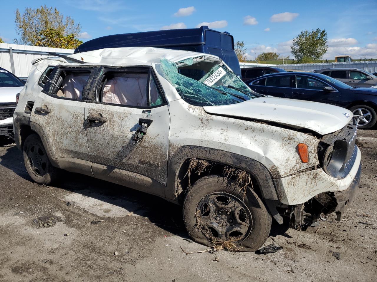 2018 Jeep Renegade VIN ZACCJBAH0JPH07332 Copart auction photo, rollover damage thumbnail 4