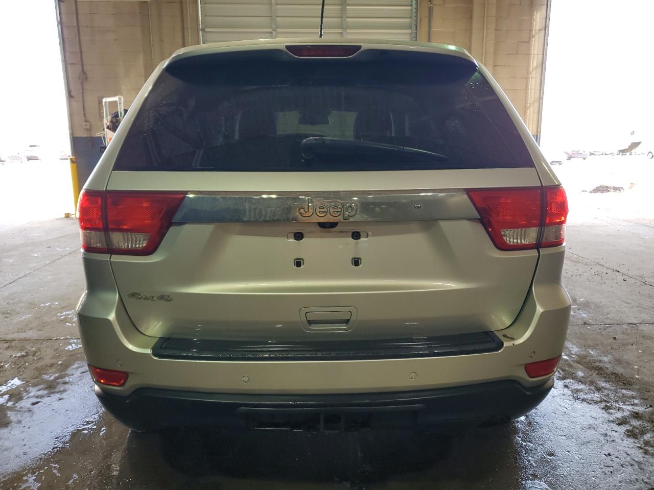 2011 Jeep Grand Cherokee VIN 1J4RR4GG9BC666762 Copart auction photo, minor dent/scratches damage thumbnail 6