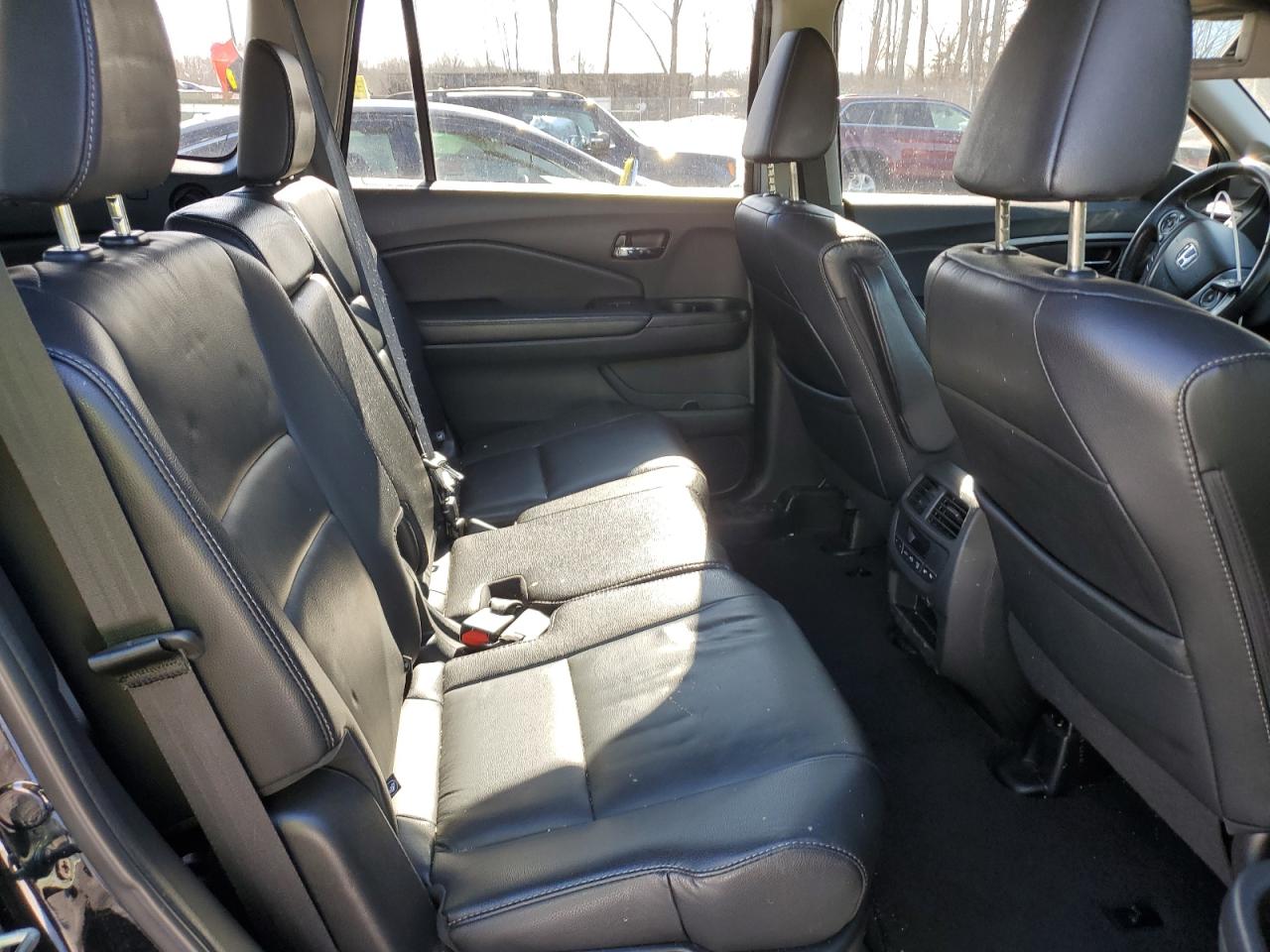 2017 Honda Pilot VIN 5FNYF6H58HB063624 Copart auction photo, front end / minor dent/scratches damage thumbnail 11