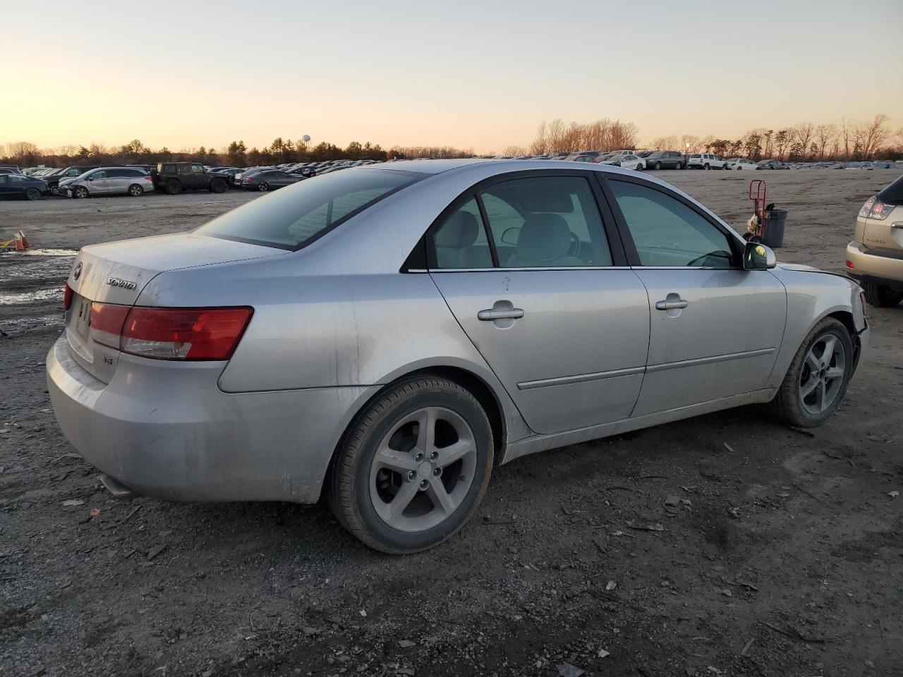 2007 Hyundai Sonata VIN 5NPEU46FX7H215914 Copart auction photo, front end / minor dent/scratches damage thumbnail 3