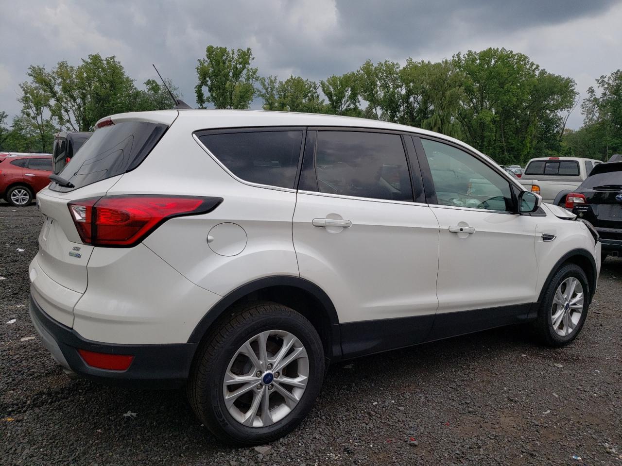 2019 Ford Escape VIN 1FMCU9GD7KUA37729 Copart auction photo, front end / mechanical damage thumbnail 3