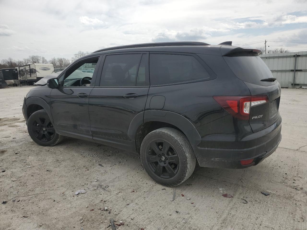 2022 Honda Pilot VIN 5FNYF6H80NB076714 Copart auction photo, front end / minor dent/scratches damage thumbnail 2