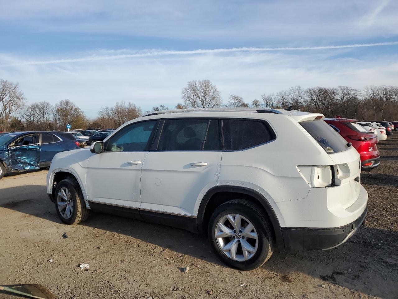 2018 Volkswagen Atlas VIN 1V2MR2CA5JC517221 Copart auction photo, front end / rear end damage thumbnail 2