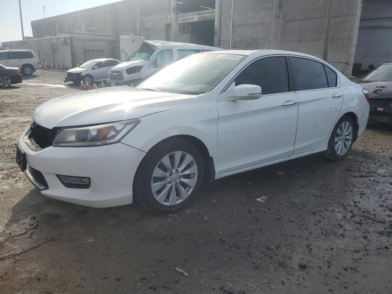 2013 Honda Accord VIN 1HGCR2F82DA125675