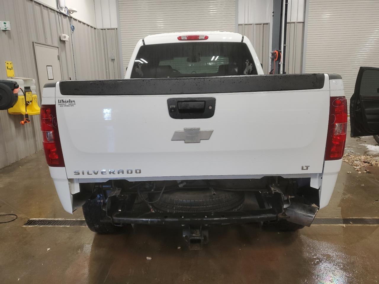 2009 Chevrolet Silverado VIN 1GCHK53639F151063 Copart auction photo, rear end damage thumbnail 6