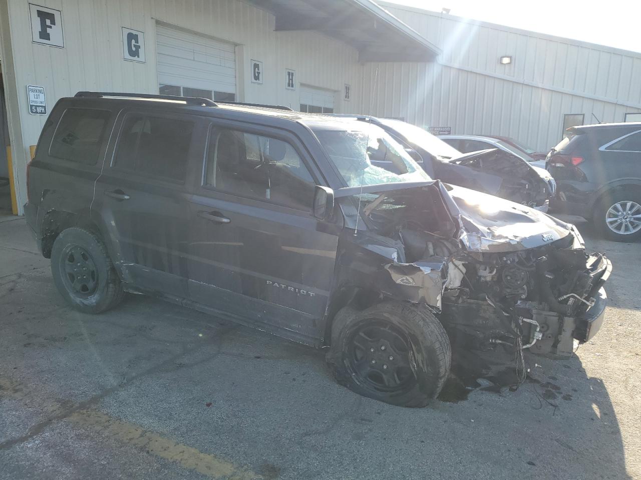 2016 Jeep Liberty (Patriot) VIN 1C4NJPBB4GD656537 Copart auction photo, front end / side damage thumbnail 4