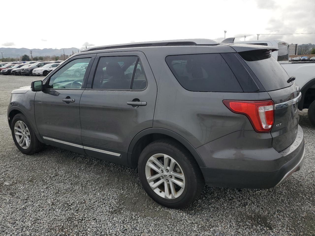 2017 Ford Explorer VIN 1FM5K7D88HGA43296 Copart auction photo, rear end / minor dent/scratches damage thumbnail 2
