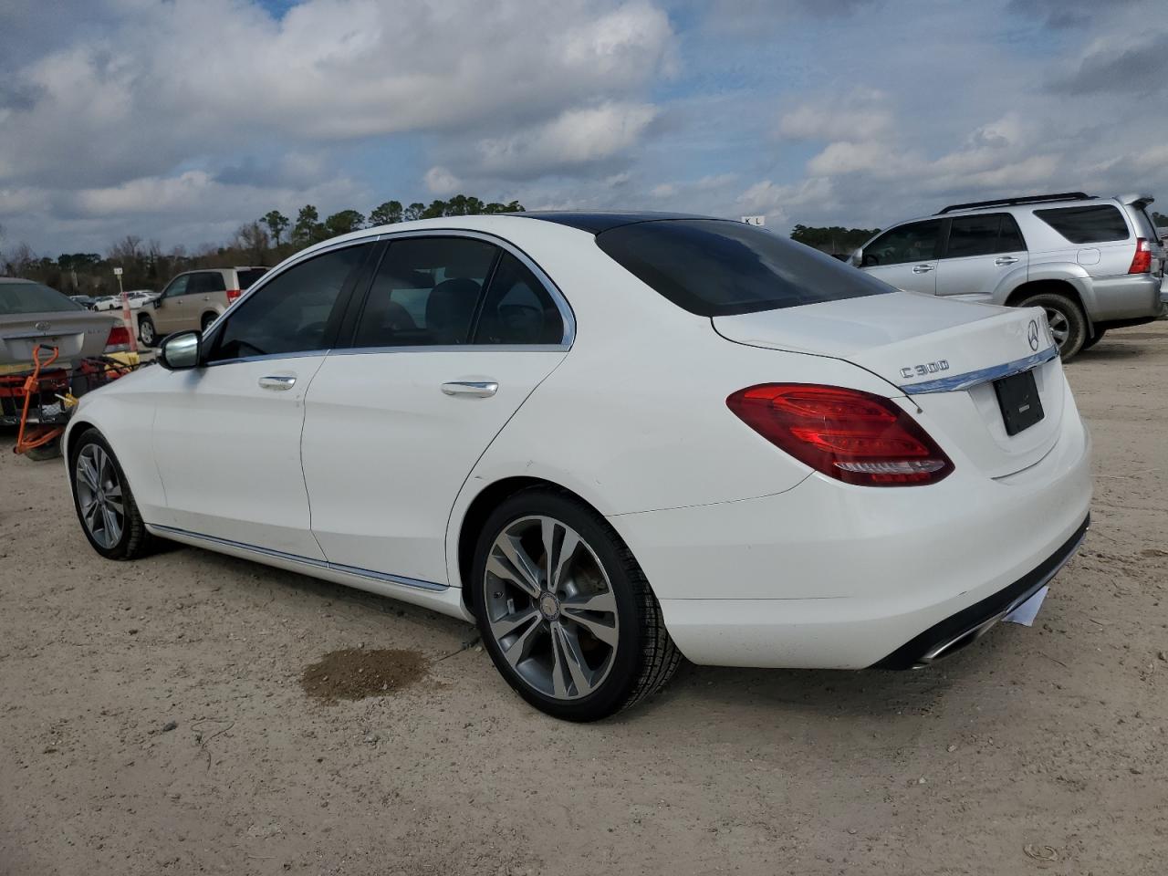 2017 Mercedes-Benz C-klasse VIN 55SWF4JB0HU190894 Copart auction photo, front end damage thumbnail 2