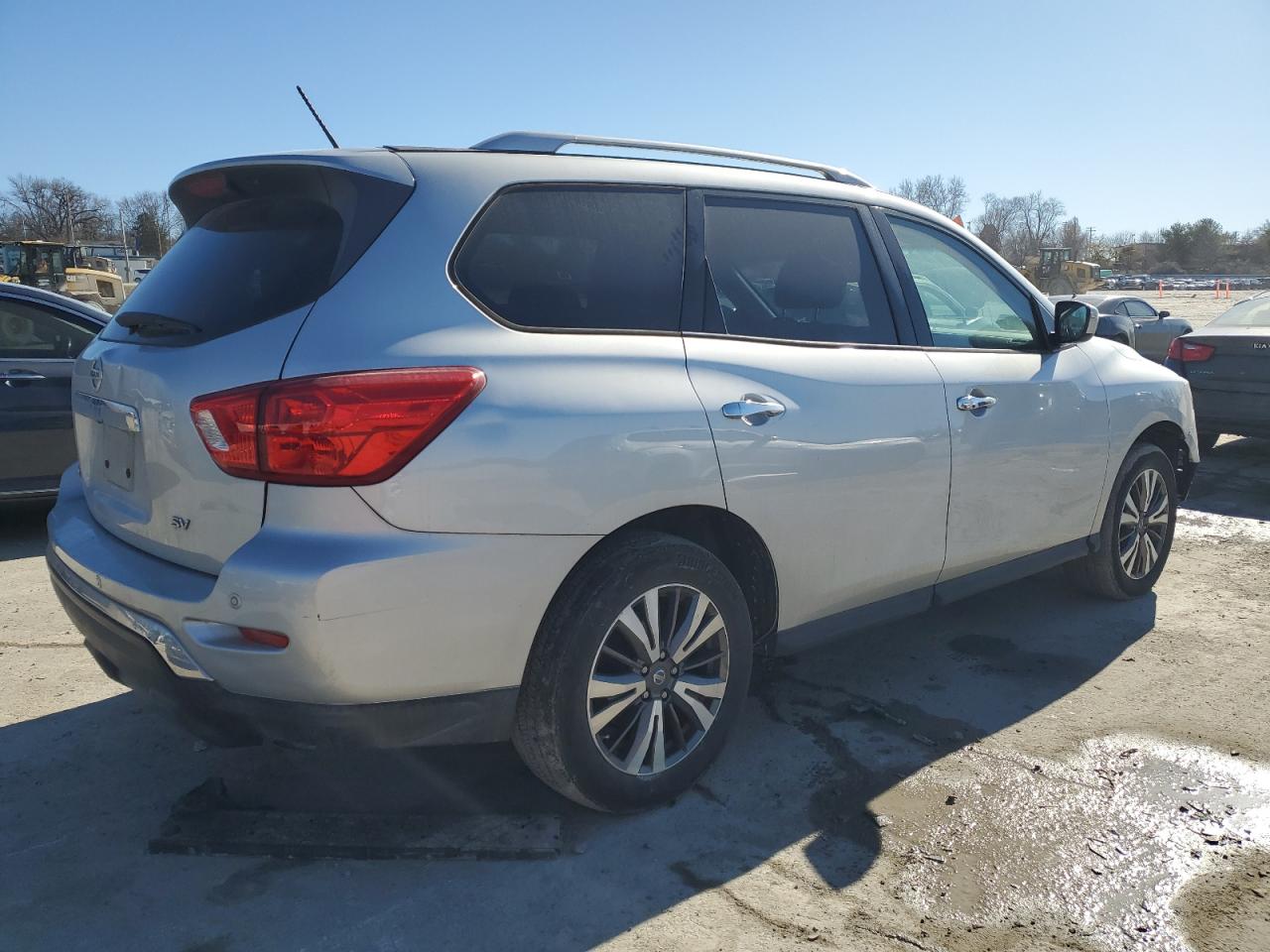 2017 Nissan Pathfinder VIN 5N1DR2MN1HC696138 Copart auction photo, front end / rear end damage thumbnail 3