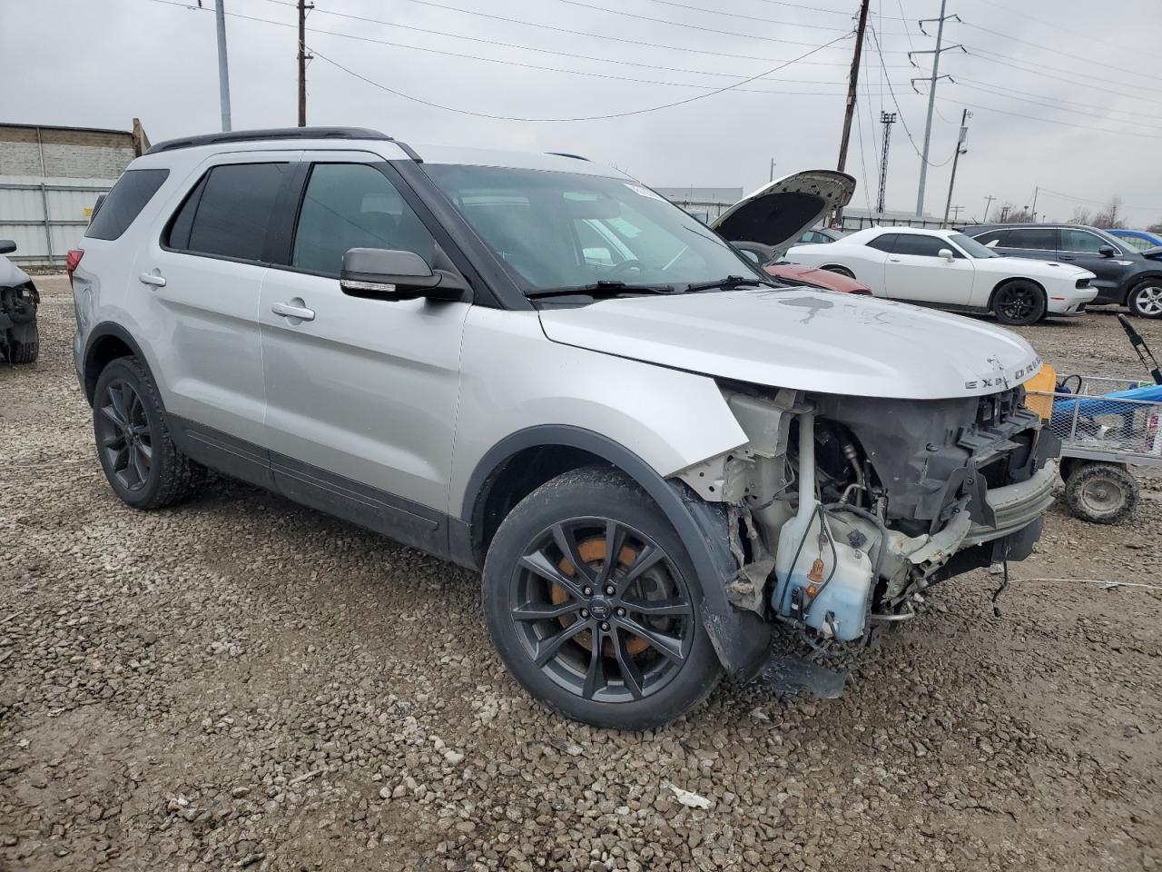 2017 Ford Explorer VIN 1FM5K8D81HGA39998 Copart auction photo, front end damage thumbnail 4