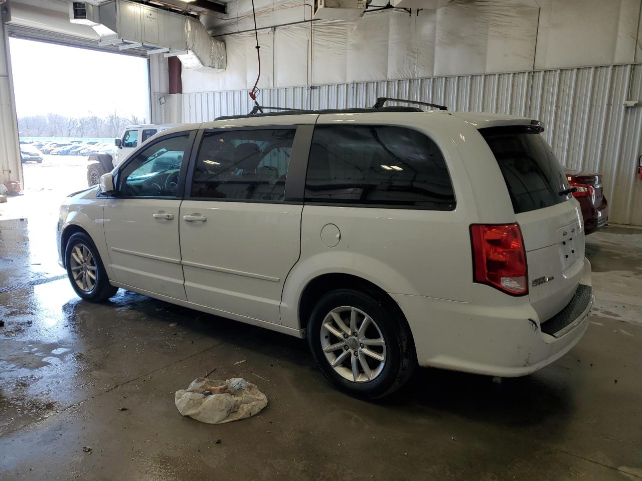 2014 Dodge Caravan VIN 2C4RDGCGXER153883 Copart auction photo, front end damage thumbnail 2