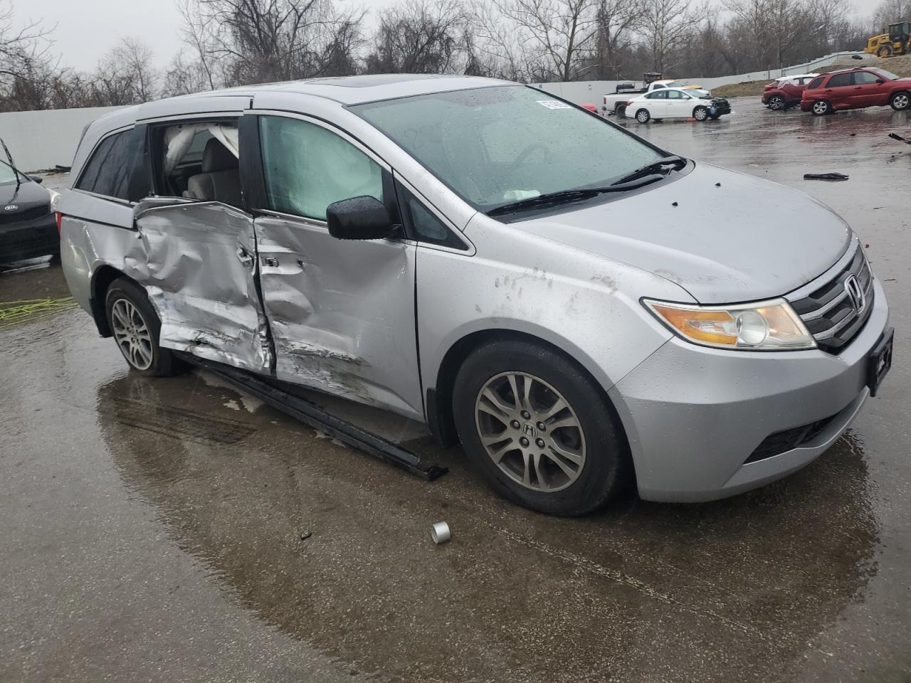 2013 Honda Odyssey VIN 5FNRL5H63DB001333 Copart auction photo, side damage thumbnail 4