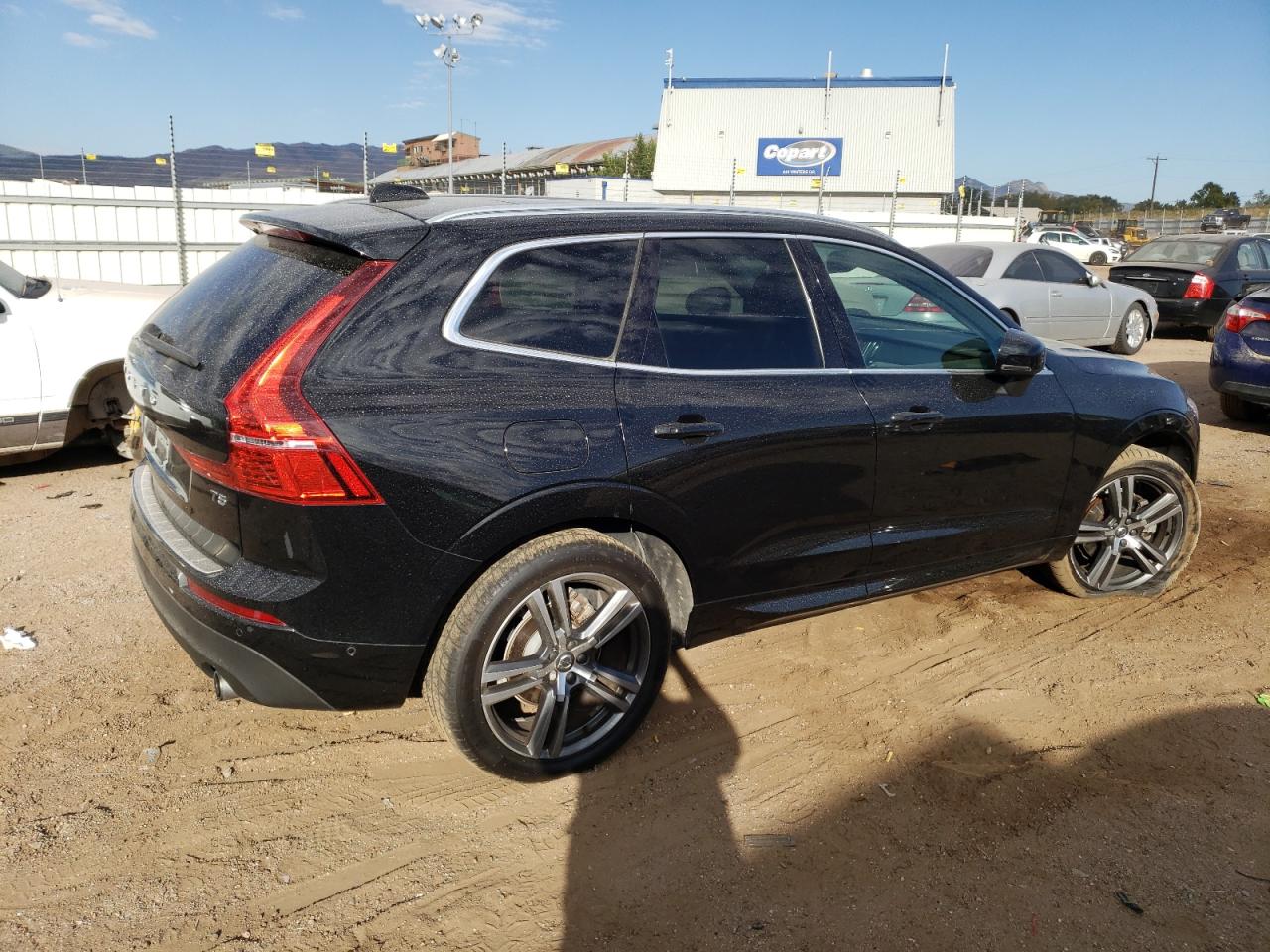 2019 Volvo XC60 VIN LYV102DK7KB297933 Copart auction photo, side / front end damage thumbnail 3