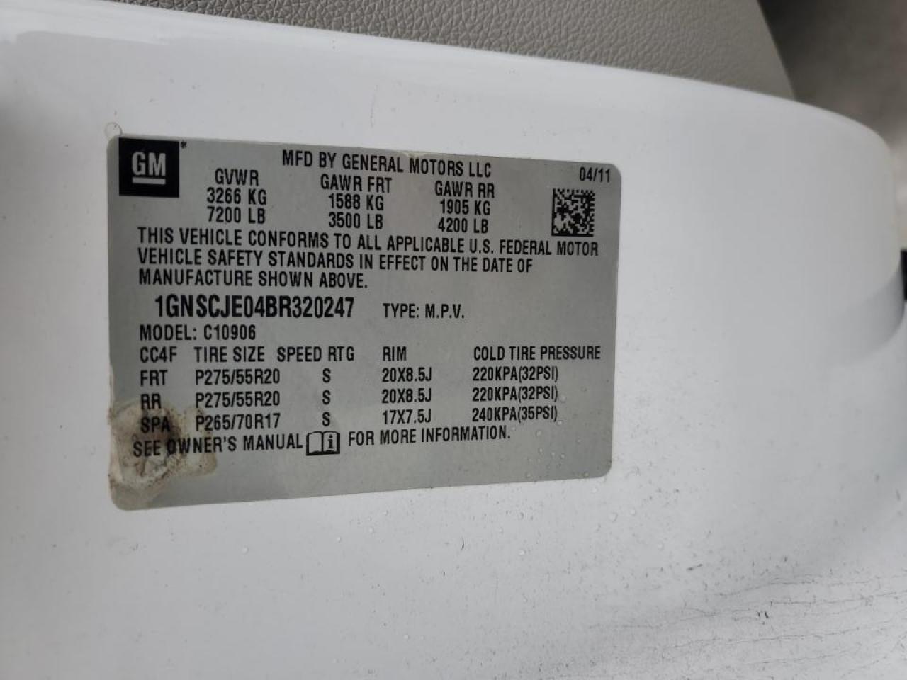 2011 Chevrolet Suburban VIN 1GNSCJE04BR320247 Copart auction photo, front end / minor dent/scratches damage thumbnail 15