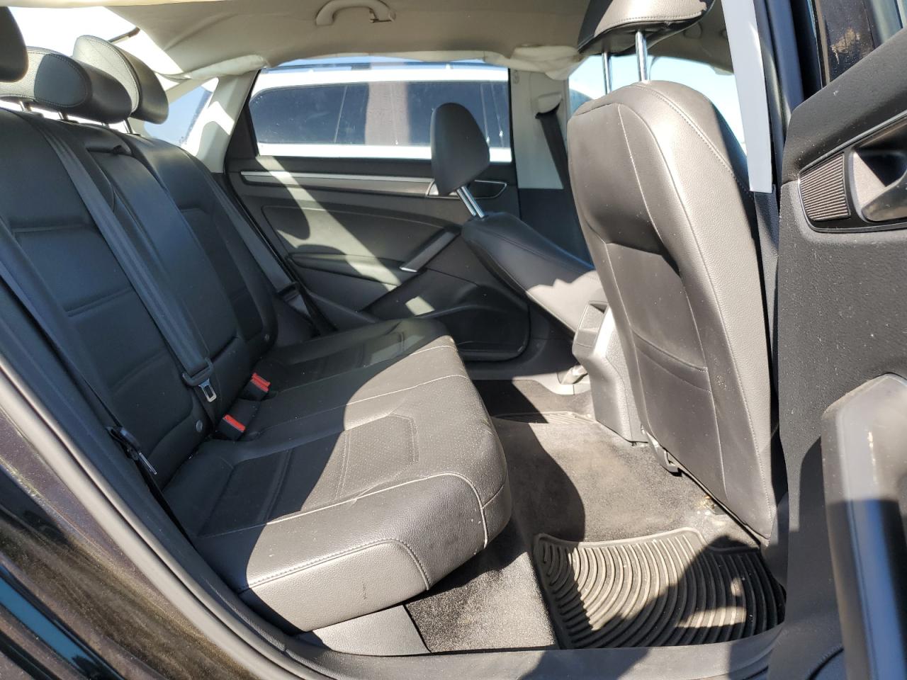 2018 Volkswagen Passat VIN 1VWAA7A36JC039451 Copart auction photo, all over damage thumbnail 10