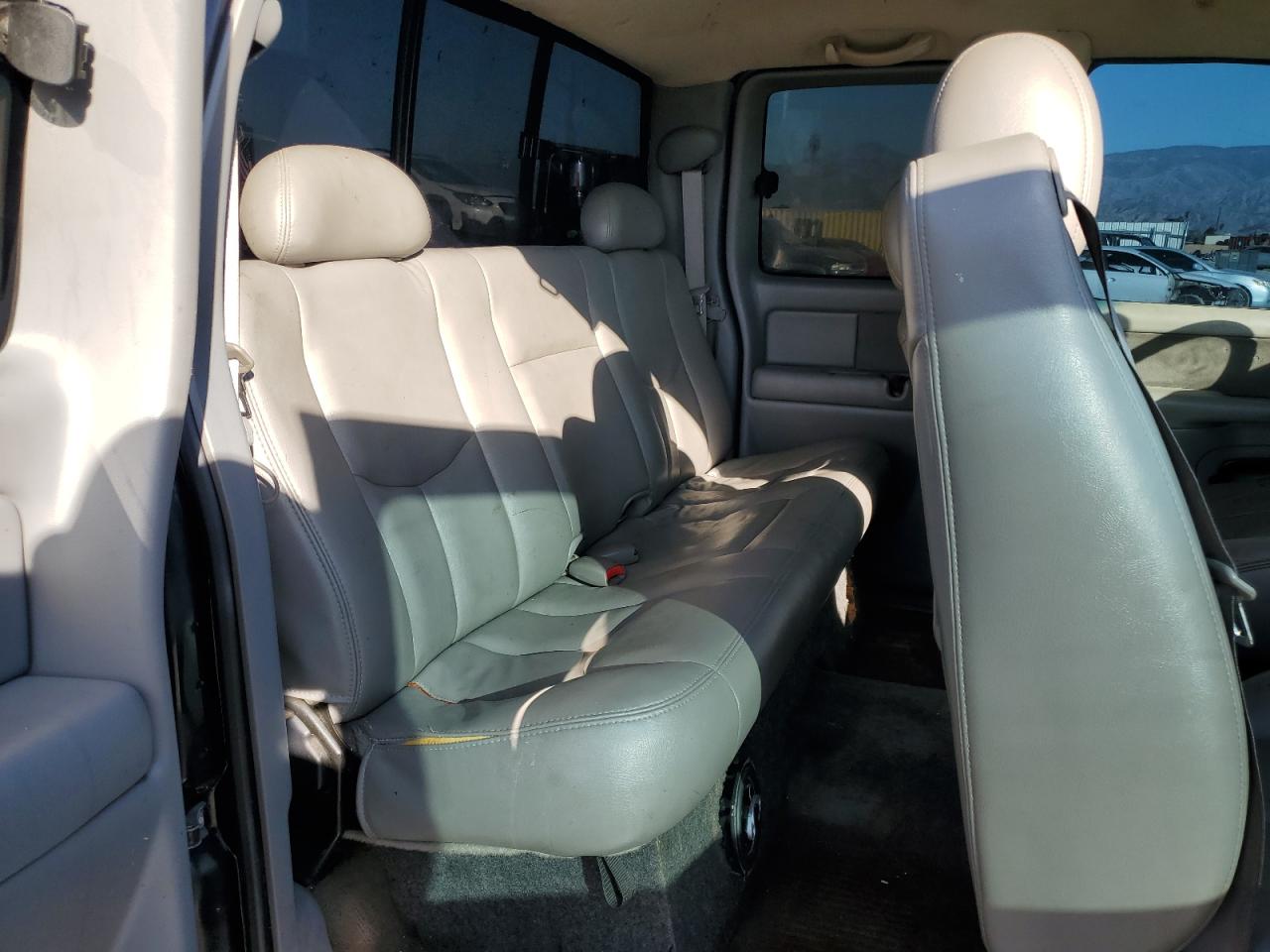 2003 Chevrolet Silverado VIN 2GCEK19TX31212920 Copart auction photo, minor dent/scratches damage thumbnail 10