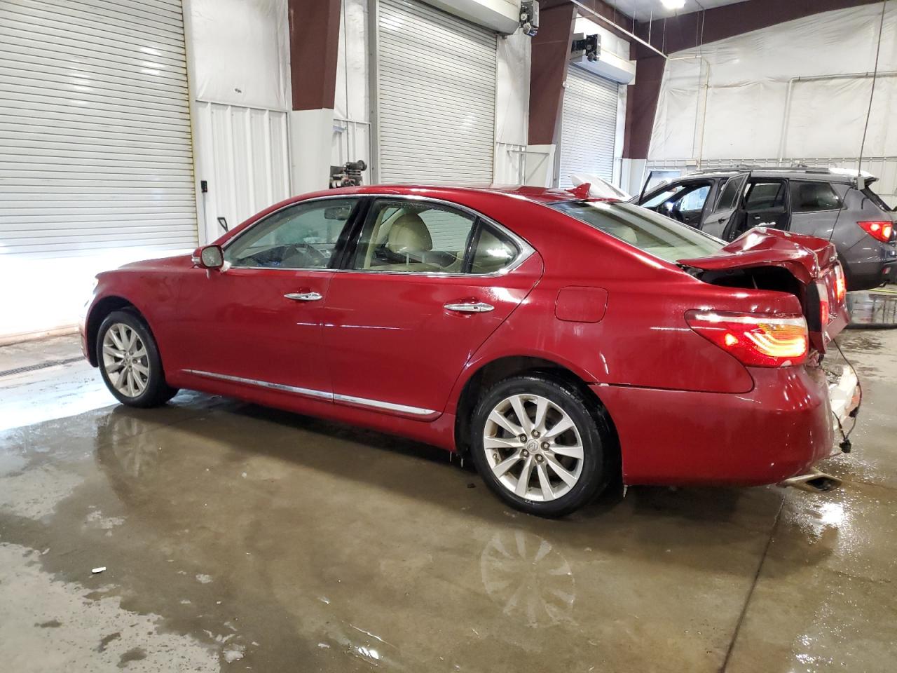 2010 Lexus LS VIN JTHCL5EF5A5007396 Copart auction photo, rear end damage thumbnail 2