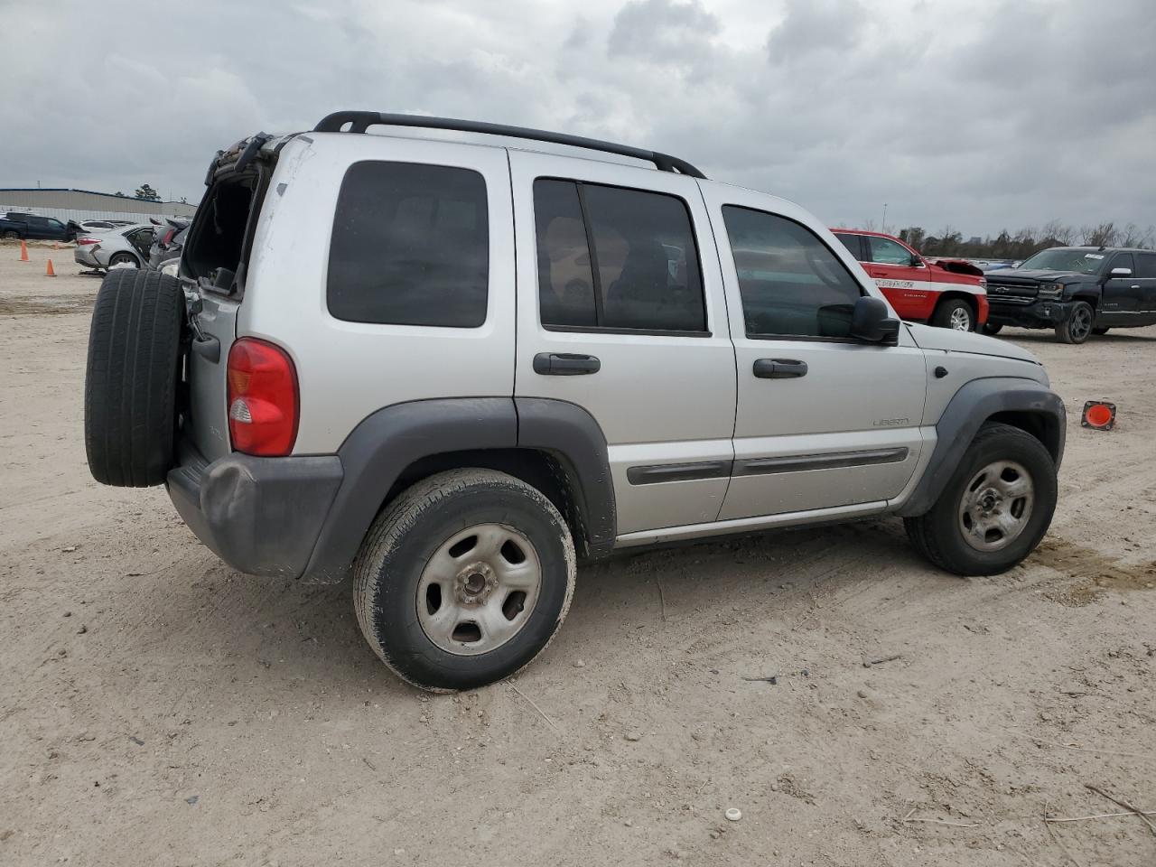 2004 Jeep Liberty (North America) VIN 1J4GL48K24W220403 Copart auction photo, rear end / minor dent/scratches damage thumbnail 3