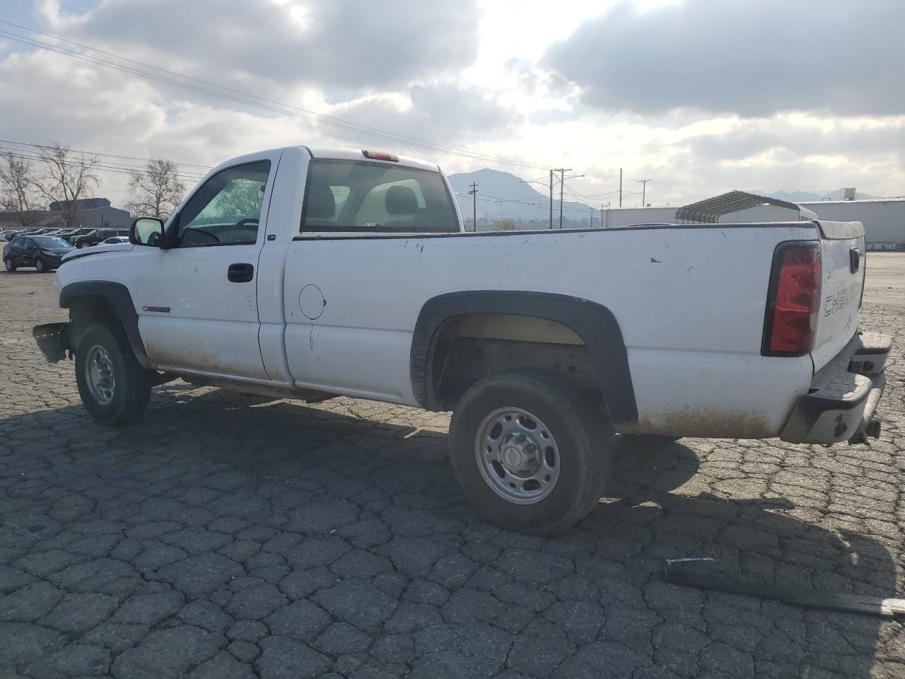 2005 Chevrolet Silverado VIN 1GCHC24U05E127313 Copart auction photo, front end damage thumbnail 2