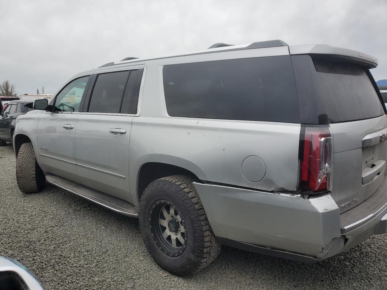 2018 GMC Yukon VIN 1GKS2HKJ7JR218526 Copart auction photo, front end / rear end damage thumbnail 2