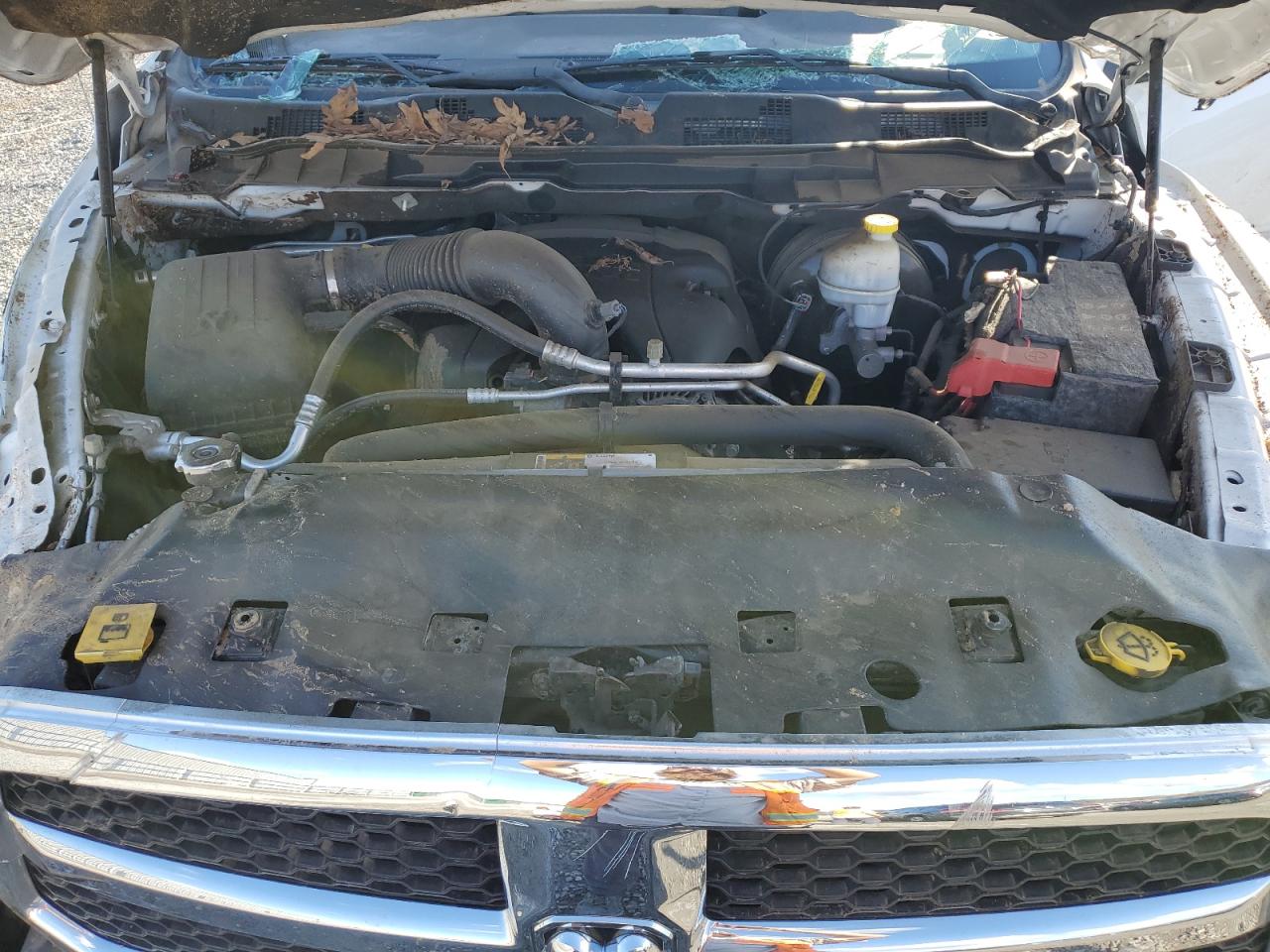 2016 RAM 1500 VIN 1C6RR7FT3GS291073 Copart auction photo, water/flood / all over damage thumbnail 11