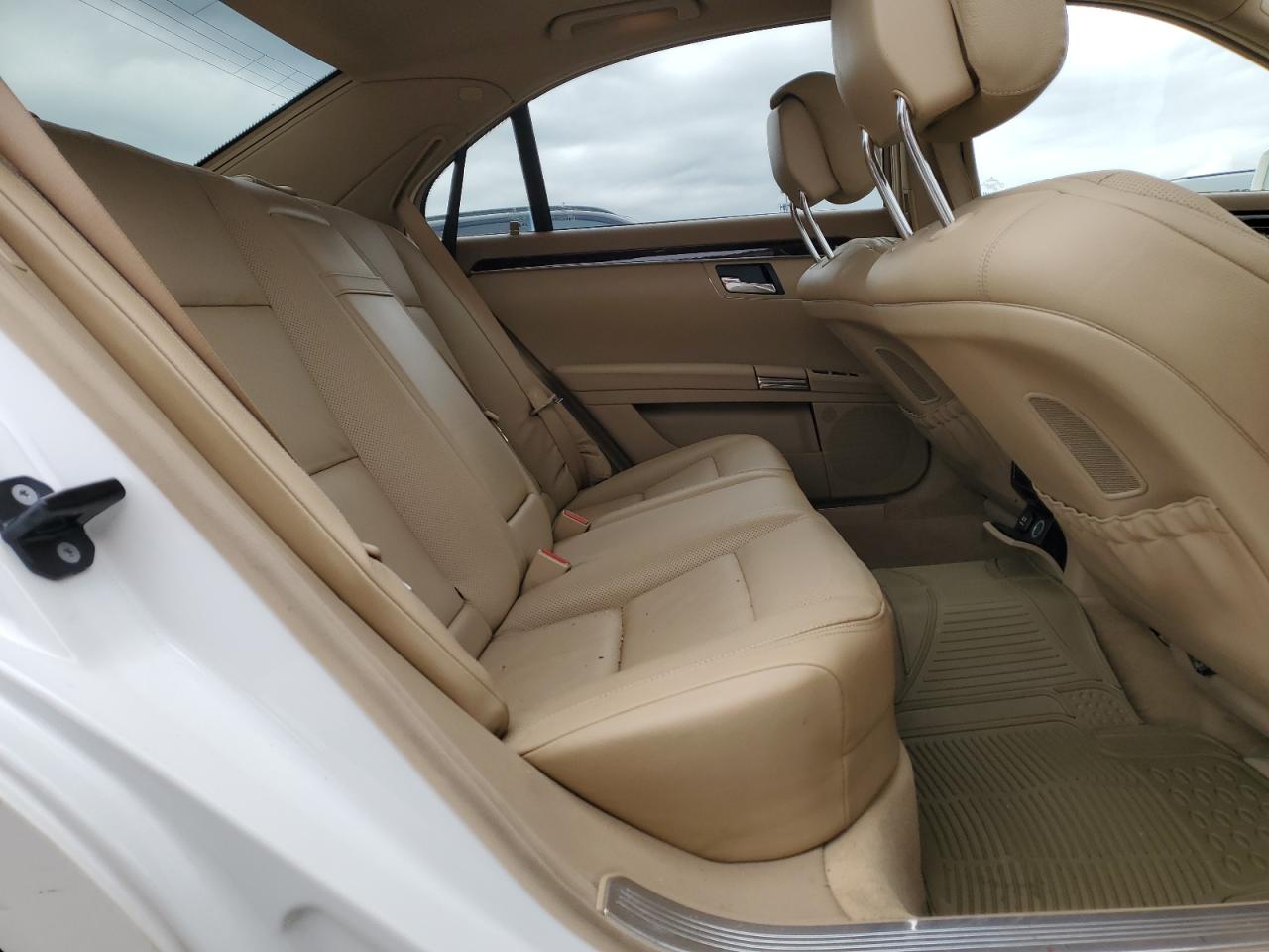 2010 Mercedes-Benz S-klasse VIN WDDNG8GB2AA335012 Copart auction photo, front end / minor dent/scratches damage thumbnail 10