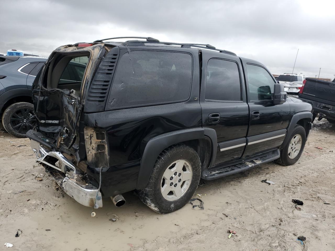 2006 Chevrolet Tahoe VIN 1GNEC13Z36R163122 Copart auction photo, all over damage thumbnail 3