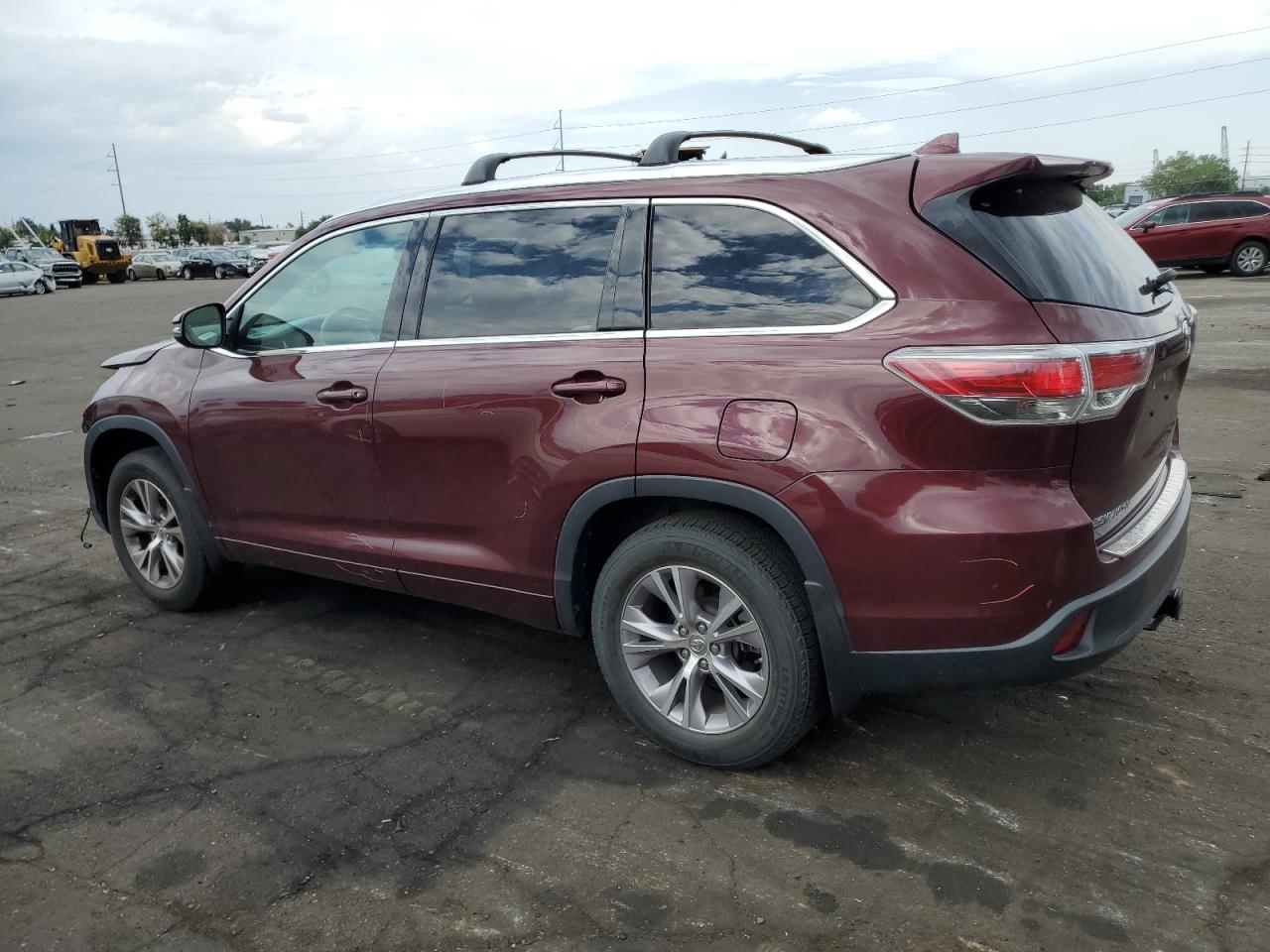 2015 Toyota Highlander VIN 5TDJKRFH6FS223973 Copart auction photo, all over damage thumbnail 2
