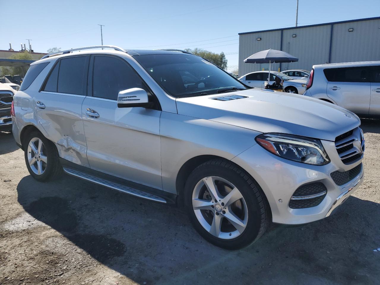 2017 Mercedes-Benz GLE VIN 4JGDA5JB6HA827692 Copart auction photo, side / rear end damage thumbnail 4